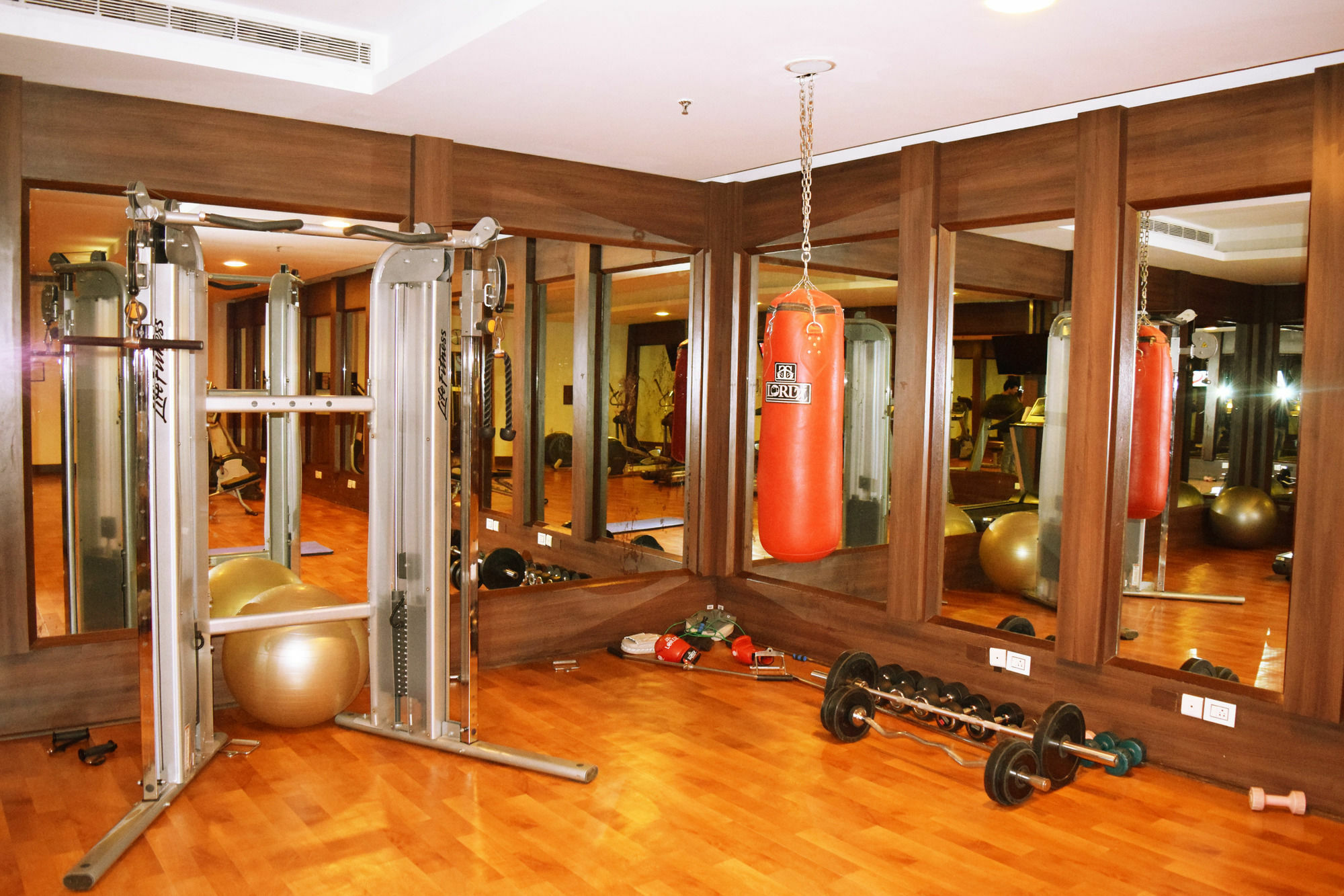 Welcomhotel By Itc Hotels, Dwarka, New Delhi Ngoại thất bức ảnh A gym in a hotel